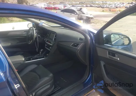 2018 Hyundai Sonata Sport z USA, uszkodzony, nr VIN 5NPE34AF2JH644580